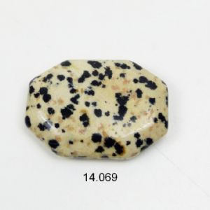 Jaspe dalmatien, pierre anti-stress à pans coupés