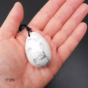1 Oeuf YONI Magnésite - Howlite blanche 4,5 x 3 cm. Taille L. PERCÉ 