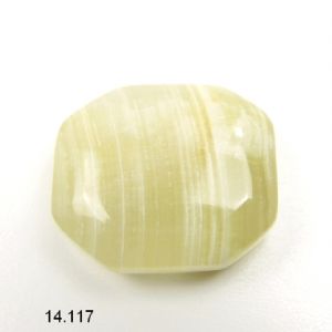 Onyx vert clair marbré à pans coupés, env. 3 x 2 cm. OFFE SPECIALE