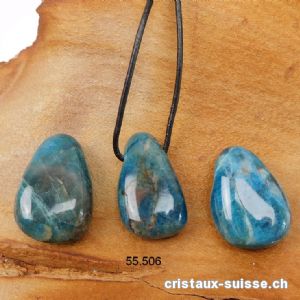 Apatite bleue 2,5 - 3 cm percée avec cordon cuir à nouer