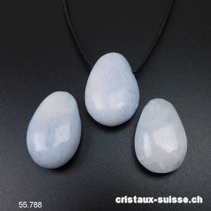 Calcite bleue claire 3 cm percée avec cordon cuir à nouer. OFFRE SPECIALE