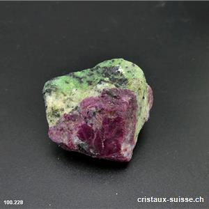 Rubis - Zoïsite verte brut 4,5 x 3,1 x 3,1 cm. Pièce unique 67 grammes