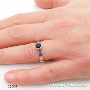 Bague Spinelle noir facettée en argent 925. T. 53