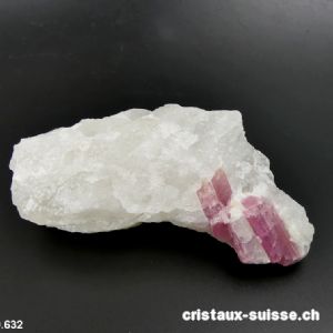 Tourmaline rose cristallisée dans quartz. Pièce unique