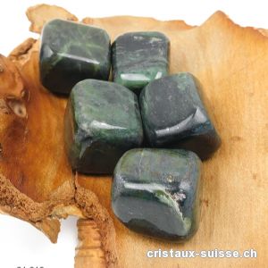 Néphrite Jade vert foncé env. 3 x 2,5 cm / 44 à 48 grammes. Taille XL