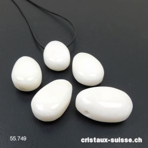 Jade blanc 3 cm percé avec cordon cuir à nouer