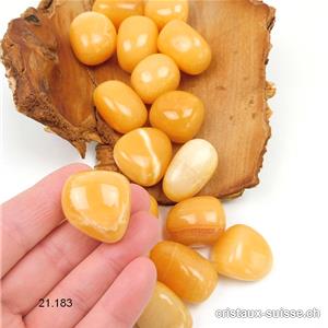 Calcite orange 18 à 23 grammes / 2,5 à 3 cm. Taille L