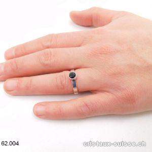 Bague Spinelle noir facettée en argent 925. T. 53