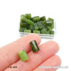 Jade Canada, tube facetté 9 - 10 x 6 - 7 mm