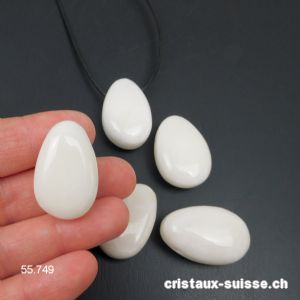 Jade blanc 3 cm percé avec cordon cuir à nouer