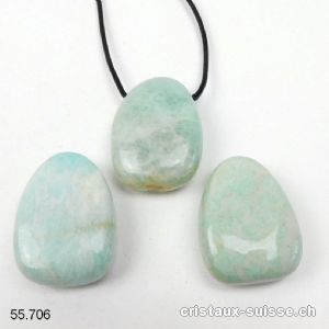 Amazonite claire 3 x 2,5 cm percée avec cordon en cuir noir à nouer