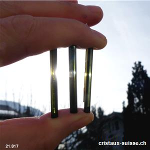 Tourmaline verte, bâton fin cristallisé, env. 2 à 3 cm