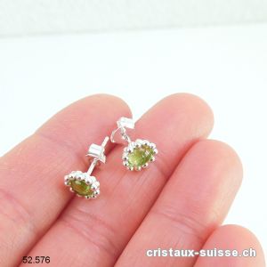 Clous d'oreille Péridot 8 mm en argent 925