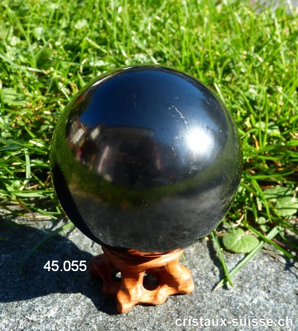 Boule Schungite, diamètre 8,2 cm. Support bois offert.