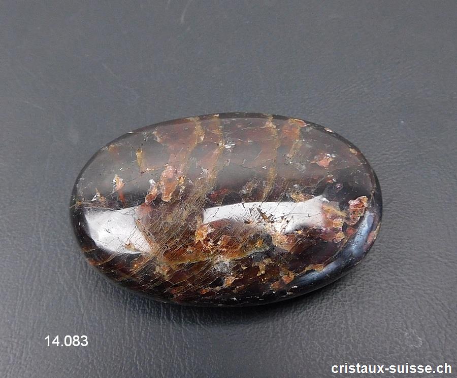Grenat almandin, pierre anti-stress arrondie 4 - 4,5 x 2,8 - 3 cm. Qualité B. OFFRE SPECIALE