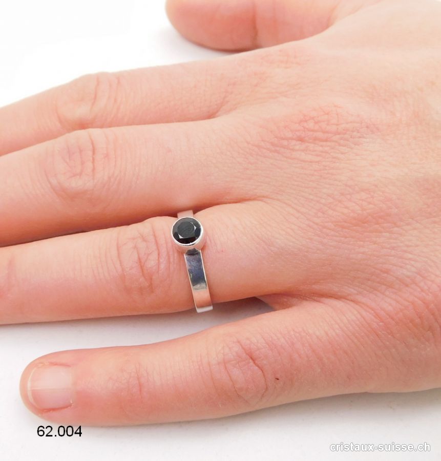 Bague Spinelle noir facettée en argent 925. T. 53