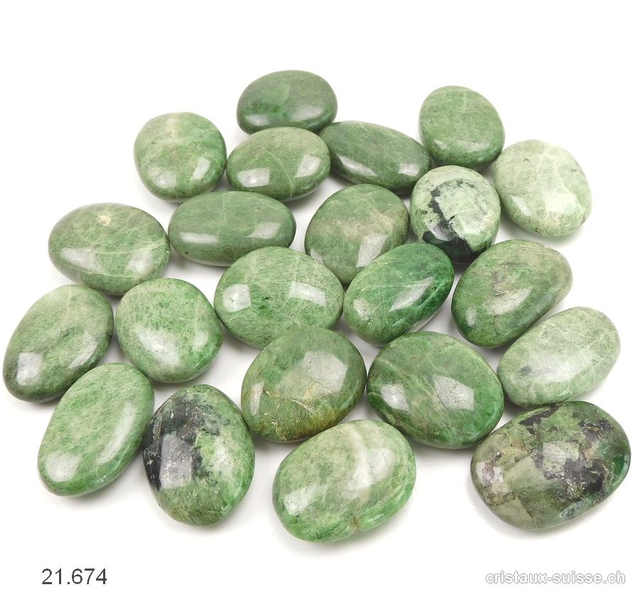 Apatite verte 2,5 - 3 cm / 10 - 14 grammes.