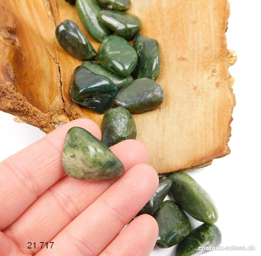 Néphrite Jade vert 2,5 - 3 cm / 6 - 10 grammes