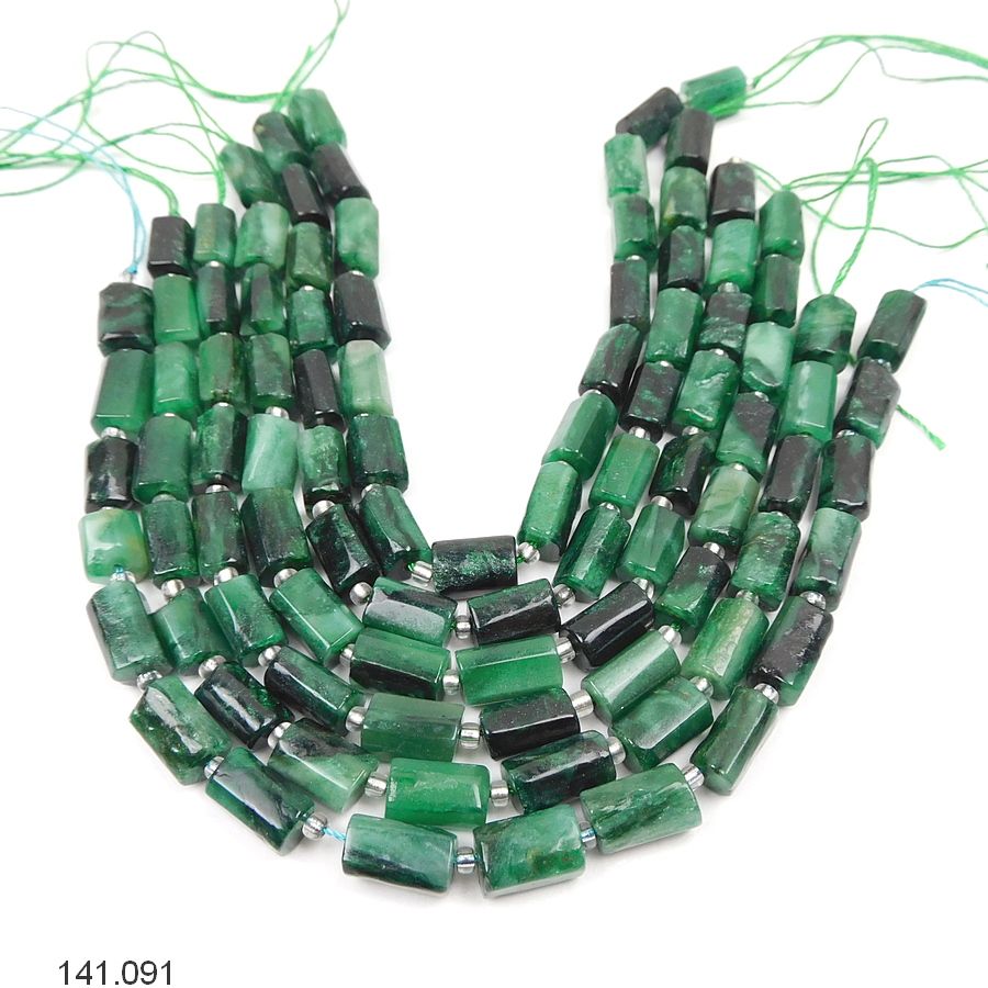 Demi-Rang Fuchsite-Aventurine verte, tubes facettés 7 - 10 x 5 - 6 mm / 19 cm, 16 pièces