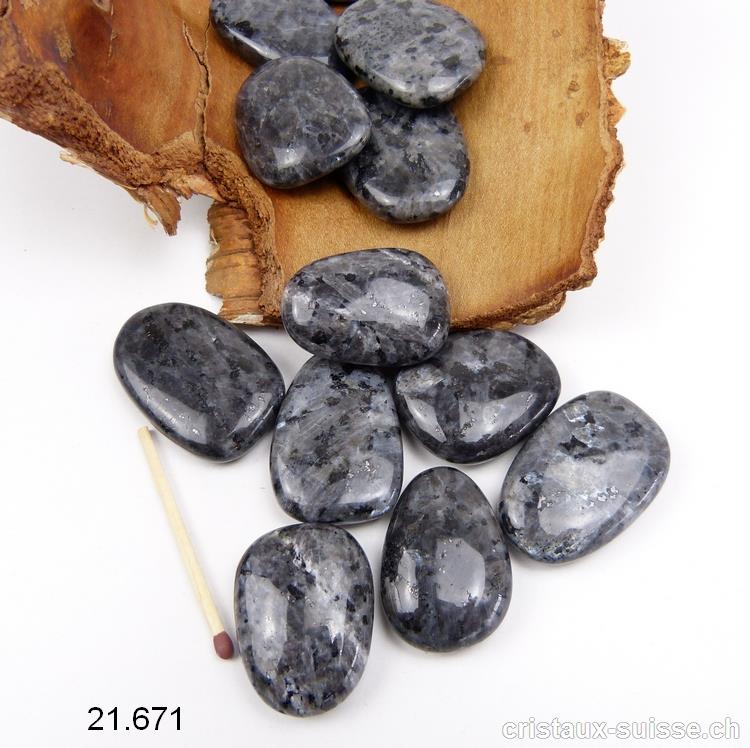 Larvikite - Labradorite grise 3 - à 4 cm, 13 à 16 grammes. Taille M-L