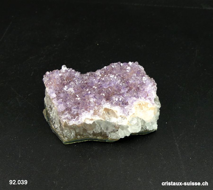 Améthyste du Brésil, petite druse 4,8 x 3,2 cm. Pièce unique