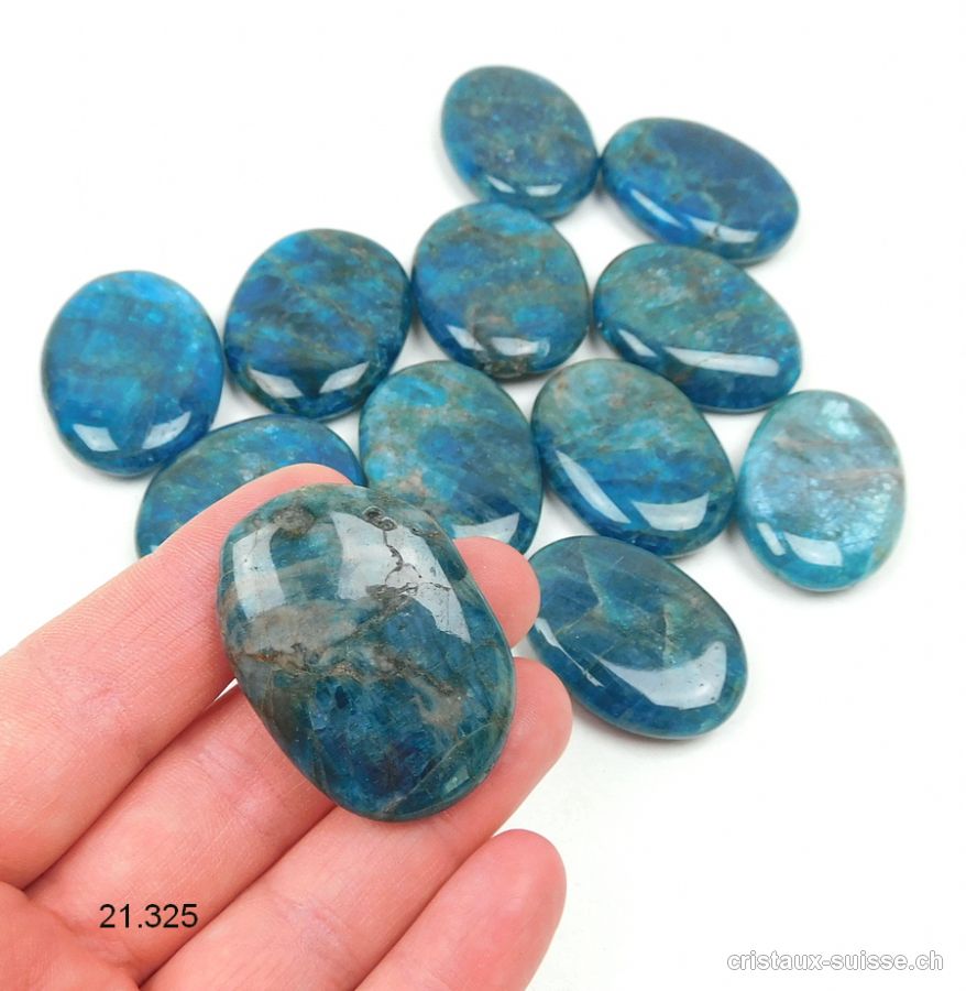 Apatite bleue plate 3,5 à 4 cm / 16 - 20 grammes